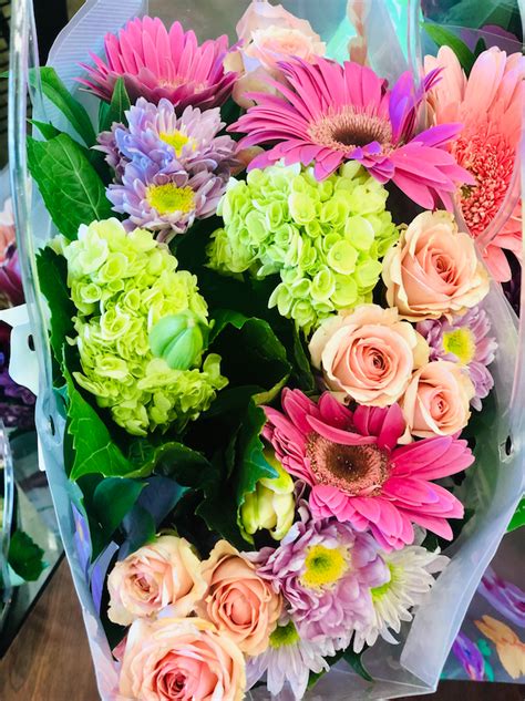 Order fresh, local flowers for same-day delivery to brighten up any occasion online. . Safeway flowers delivery